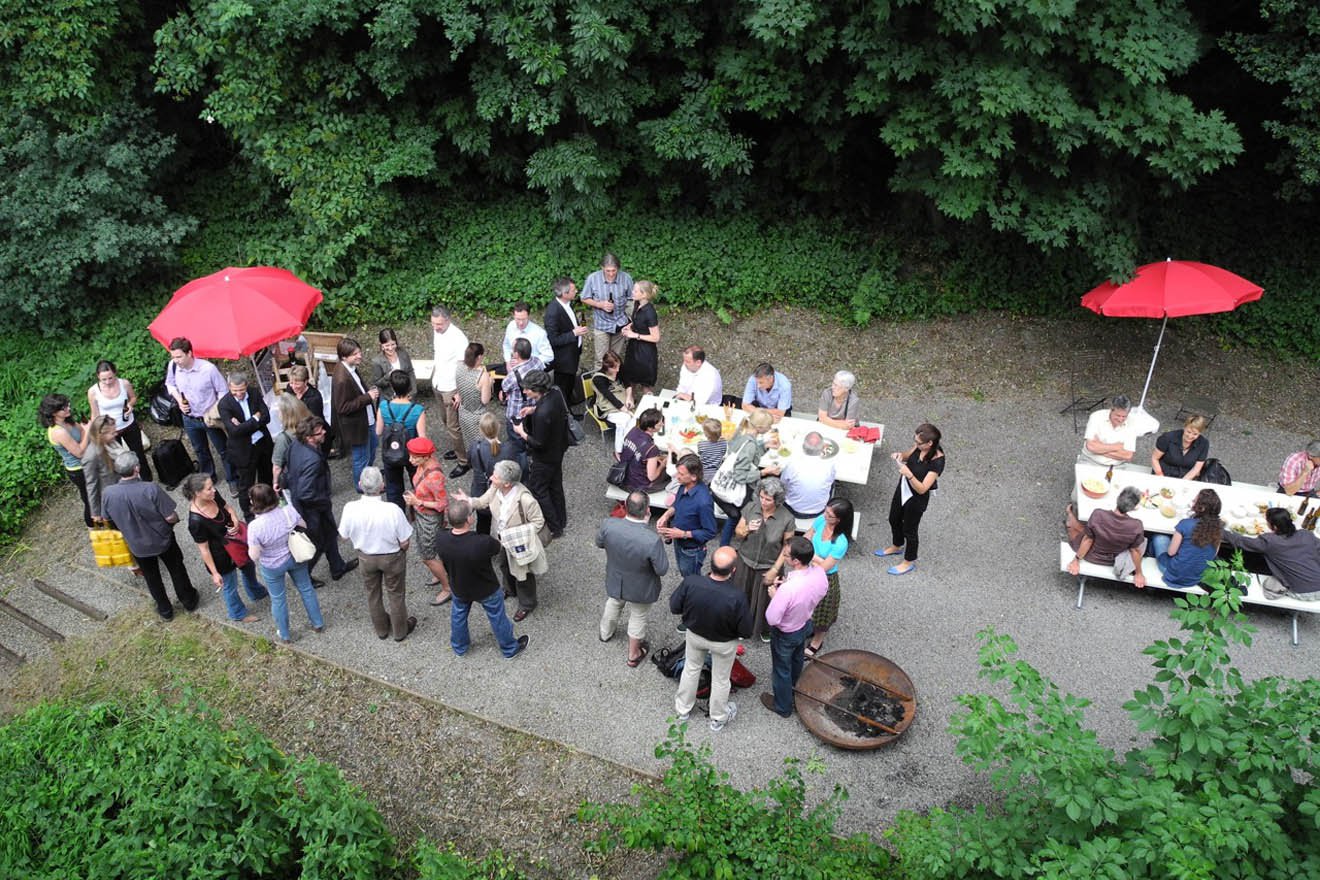 Lauschiger Ort hinter dem Bürohaus
