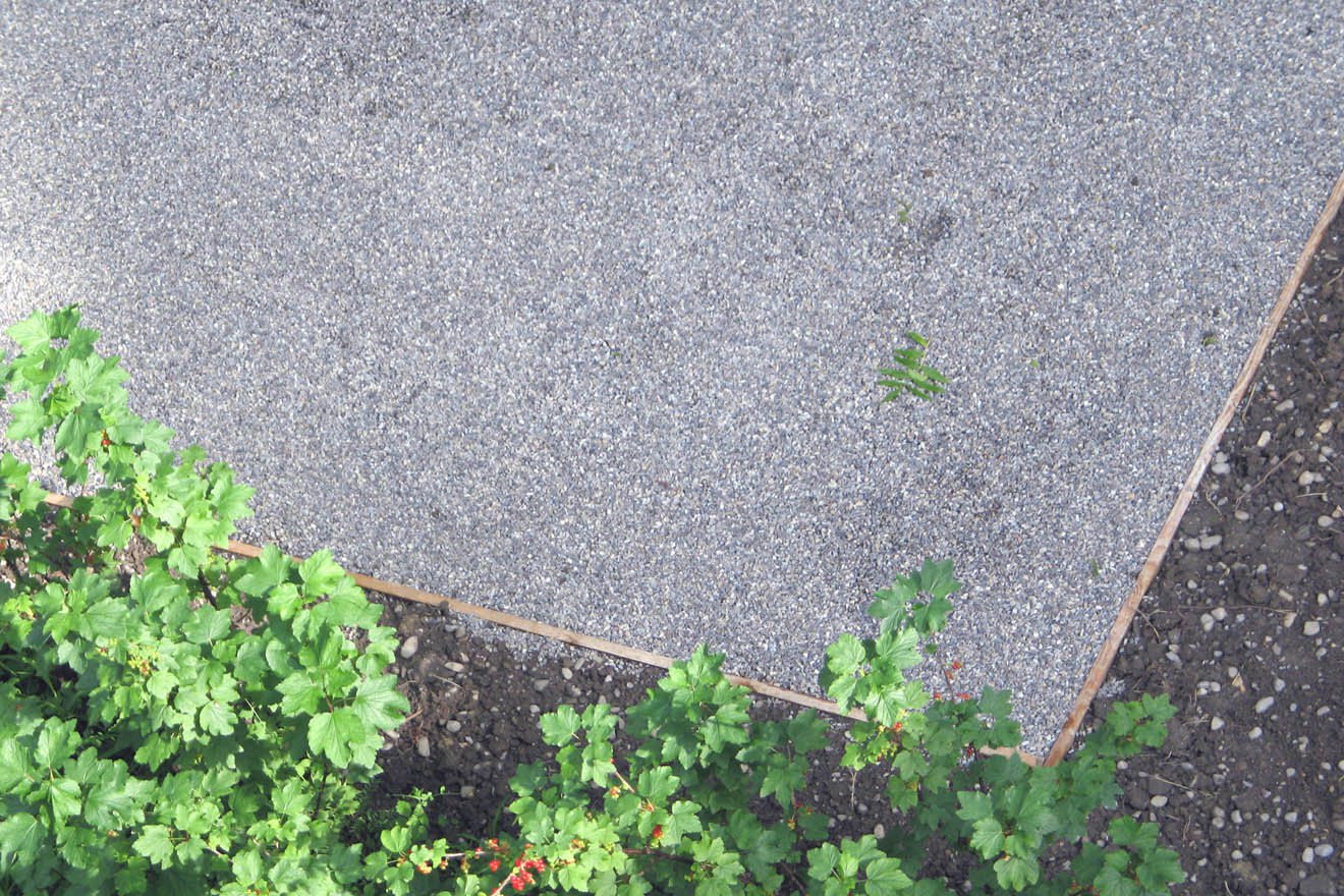 Lauschiger Ort hinter dem Bürohaus